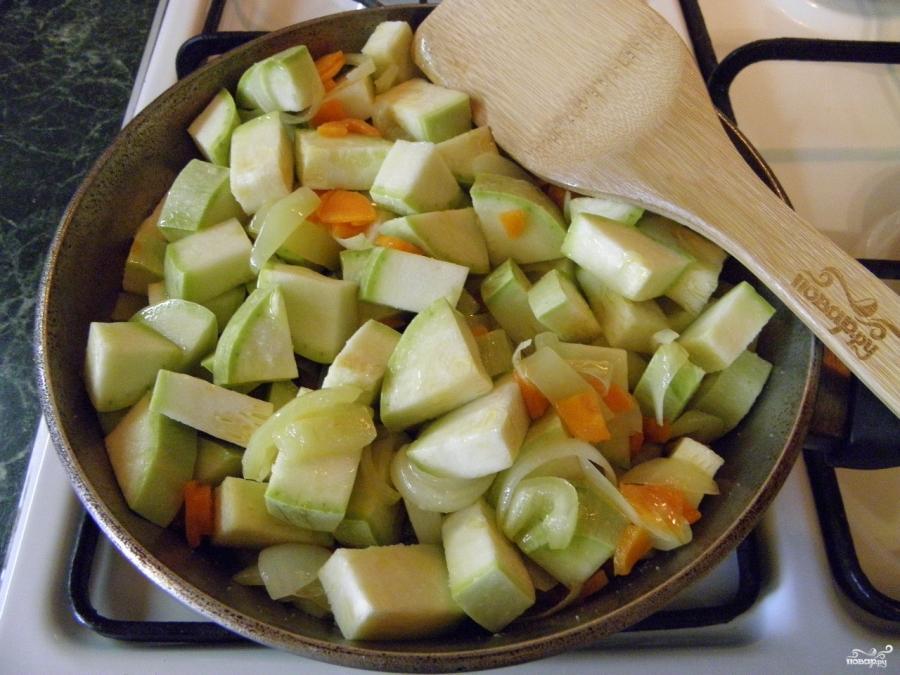 Кабачки под томатным соусом